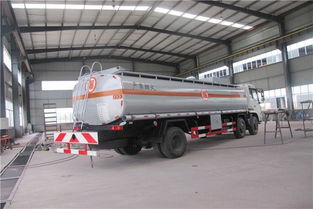 東營東風(fēng)天錦小三軸加油運油車 專業(yè)選擇與卓越性能解析